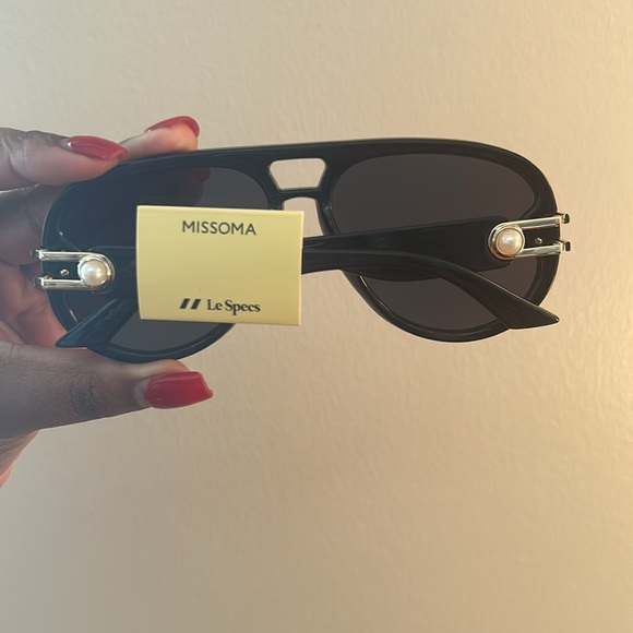 NWT Le Specs x Missoma Jupiter Link Black Pearl Aviator sunglasses - Picture 8 of 9